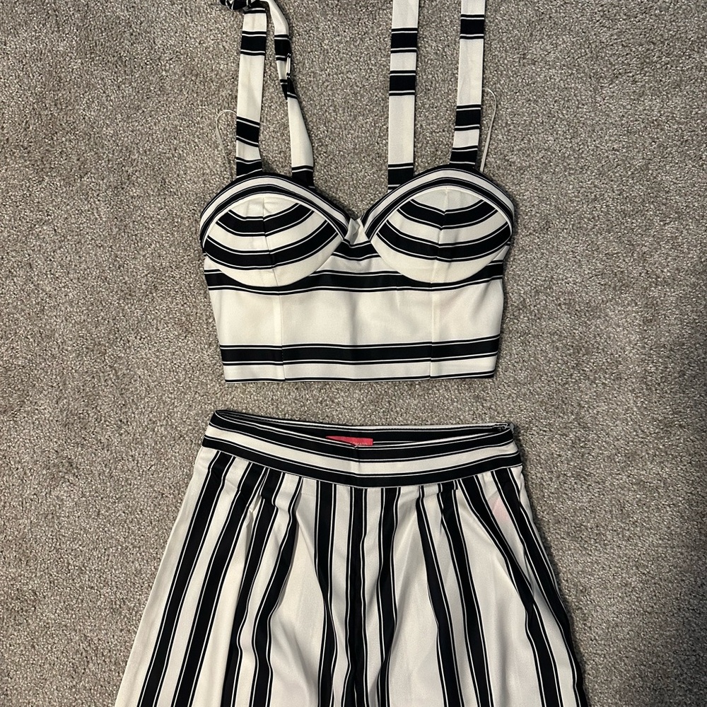 Vici Set *NWOT